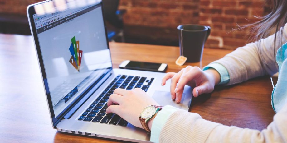 9 of the Best Black Friday Themes for WordPress in 2016